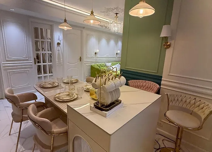 Azure 2br View Suite- Bathtub, Smart Toilet, Netflix Manila