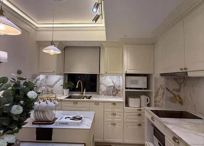 Azure 2br View Suite- Bathtub, Smart Toilet, Netflix Manila