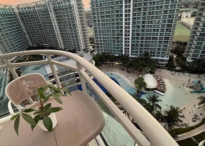 Azure 2br View Suite- Bathtub, Smart Toilet, Netflix *