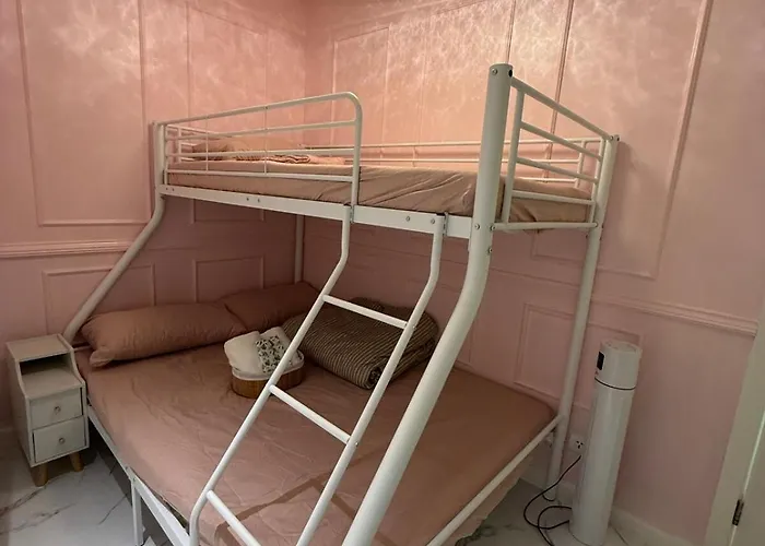 Azure 2br View Suite- Bathtub, Smart Toilet, Netflix *